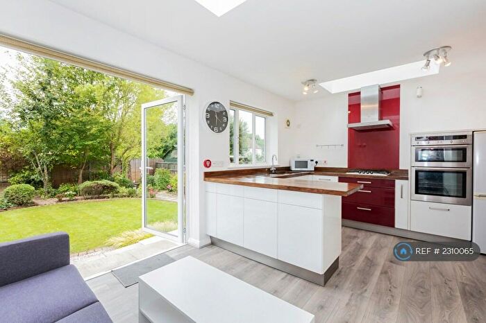 5 Bedroom Detached House To Rent In Cherry Tree Avenue, Guildford, GU2