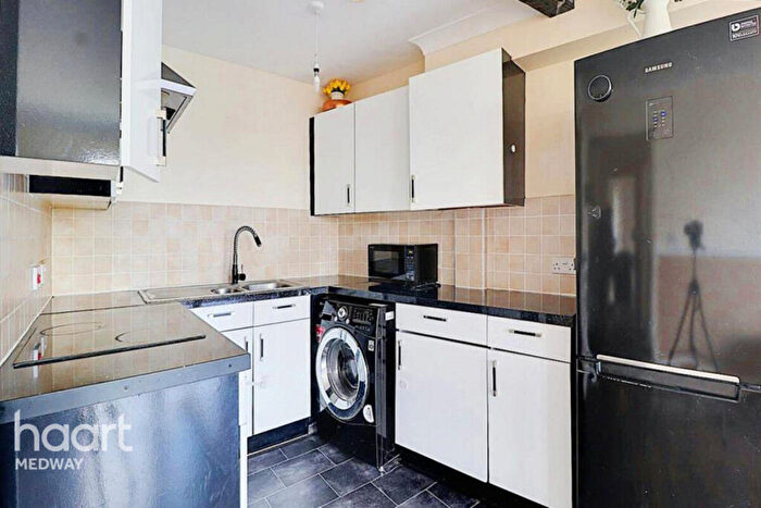 2 Bedroom Apartment To Rent In Admirals Way, Gravesend, DA12