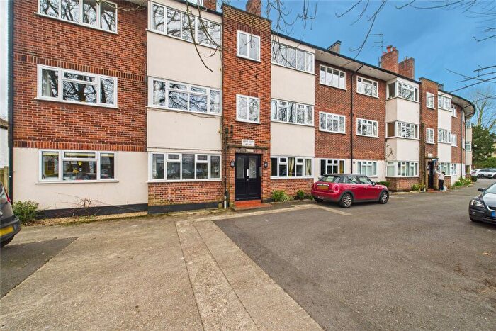 2 Bedroom Apartment To Rent In Bath Road, Taplow, Maidenhead, Berkshire, SL6