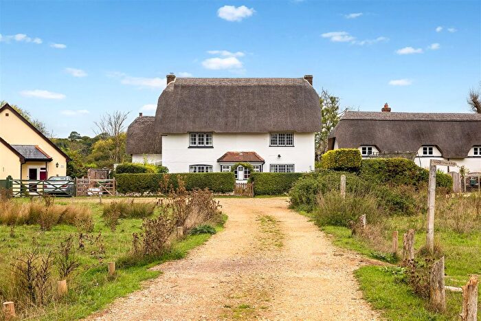 5 Bedroom Detached House For Sale In Chilbolton Common, Stockbridge, SO20
