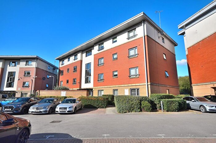 2 Bedroom Apartment For Sale In West Cotton Close, Northampton, NN4
