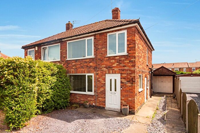 3 Bedroom Semi-Detached House For Sale In Anthea Drive, York, North Yorkshire, YO31