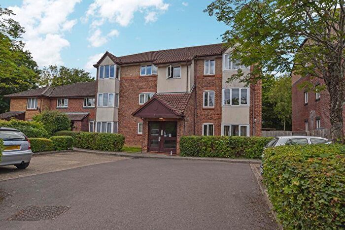 1 Bedroom Flat To Rent In Tor Close, Waterlooville, PO7
