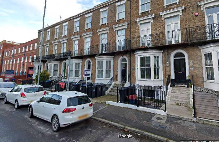 2 Bedroom Flat To Rent In Westbrook Gardens, Margate, CT9