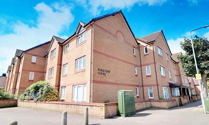 1 Bedroom Flat For Sale In Parkview Court, Brancaster Road, IG2