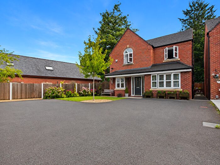 4 Bedroom Detached House For Sale In Golden Hill Close, Ribbleton, PR2
