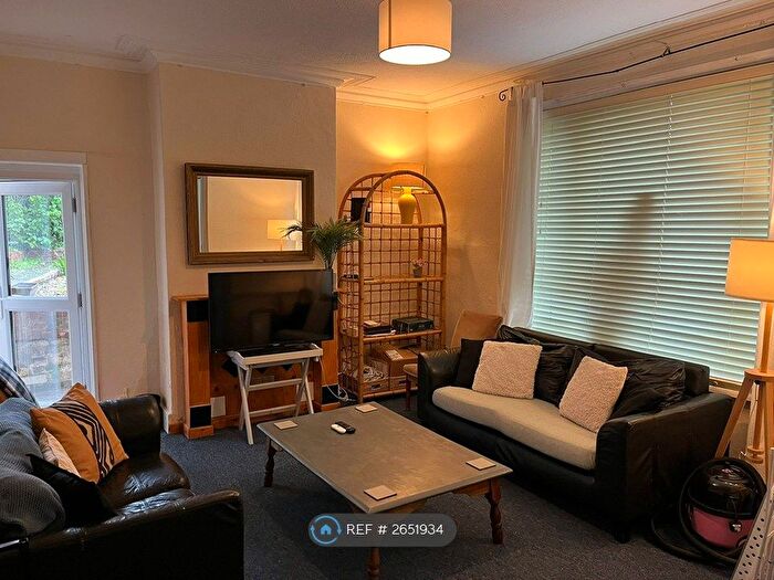 4 Bedroom Terraced House To Rent In Well Street, Exeter, EX4