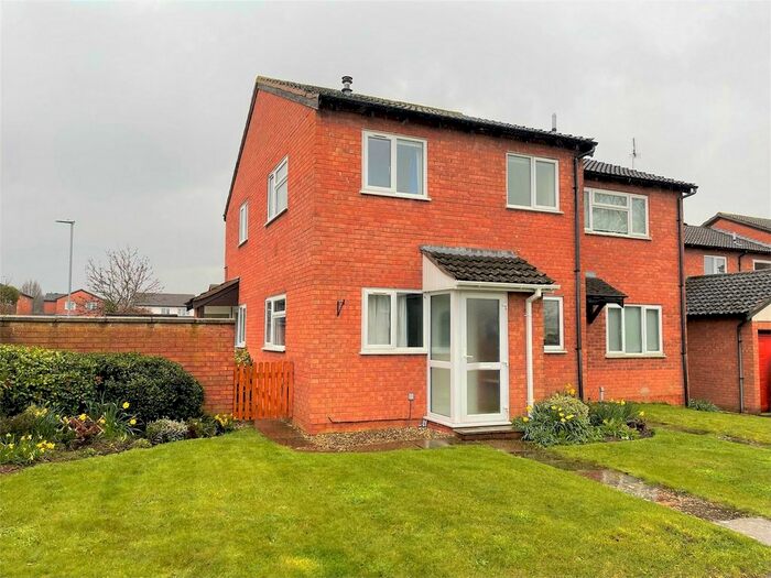 1 Bedroom End Of Terrace House To Rent In Woodrush Close, Taunton, TA1