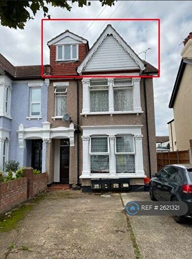 1 Bedroom Flat To Rent In Argyll Road, Westcliff-On-Sea, SS0