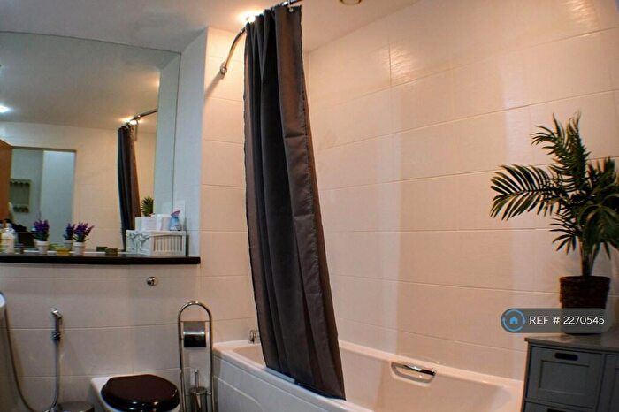 2 Bedroom Flat To Rent In Albion Street, Glasgow, G1