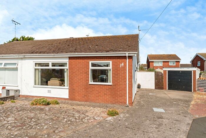 2 Bedroom Bungalow For Sale In Awelon Mor, Prestatyn, Denbighshire, LL19