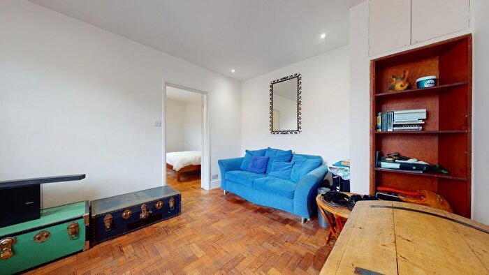 1 Bedroom Flat To Rent In Cressy Houses, Hannibal Road, E1