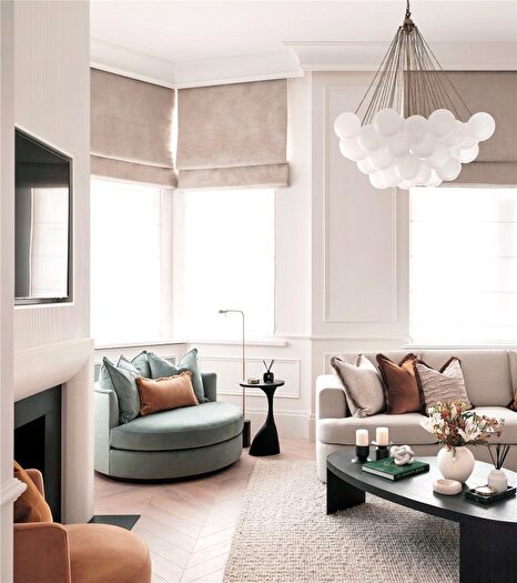 2 Bedroom Flat For Sale In South Audley Street, Mayfair, London, W1K