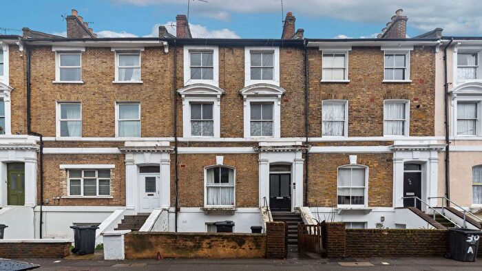 1 Bedroom Flat For Sale In Albion Road, London, N16