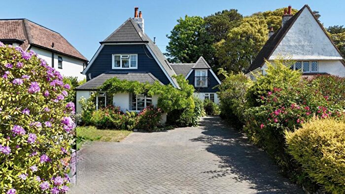 5 Bedroom House For Sale In East Cliff Way, Friars Cliff, Christchurch, BH23