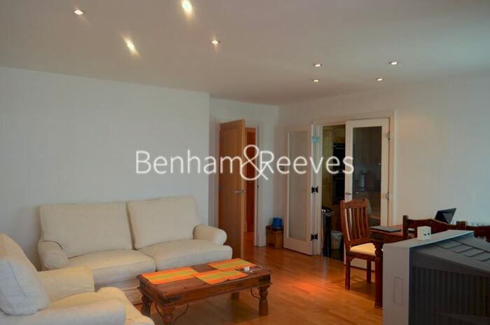 2 Bedroom Flat To Rent In Beckford Close, Kensington, W14