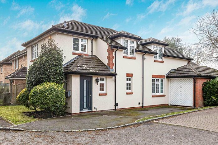 4 Bedroom Detached House For Sale In Orchard Drive, Wooburn Green, HP10