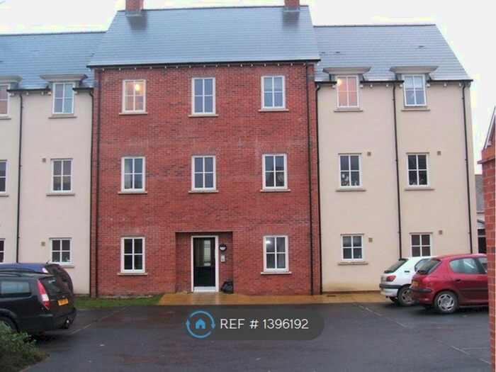 2 Bedroom Flat To Rent In Kavanagh Close, Shaftesbury, SP7