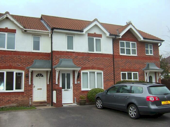 2 Bedroom Mews To Rent In Millbrook Close, Winsford, CW7