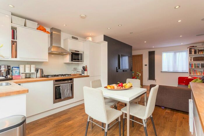 2 Bedroom Semi-Detached House To Rent In Caroline Close, London, SW16