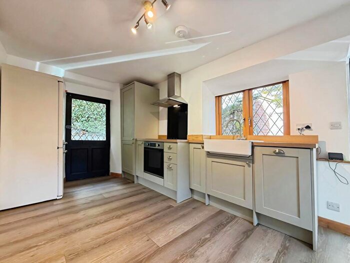 1 Bedroom Link Detached House To Rent In Crabb Lane, Alphington, Exeter, EX2