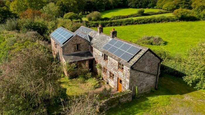 4 Bedroom Detached House For Sale In Hillside Farm, Broadstone, Trelleck, Monmouth, Gwent, NP25