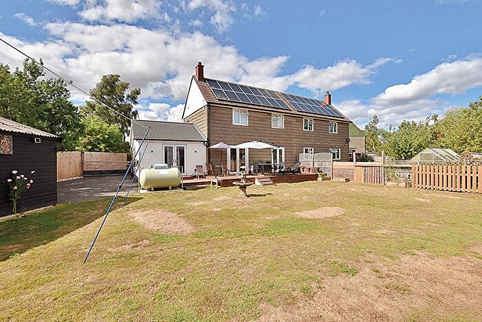 4 Bedroom Semi-Detached House For Sale In Mill Close, Billinghay, LN4