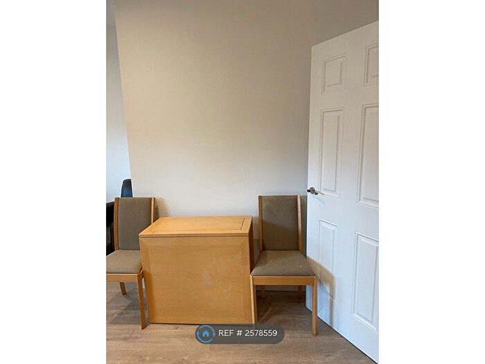 1 Bedroom Flat To Rent In York Street, Twickenham, TW1