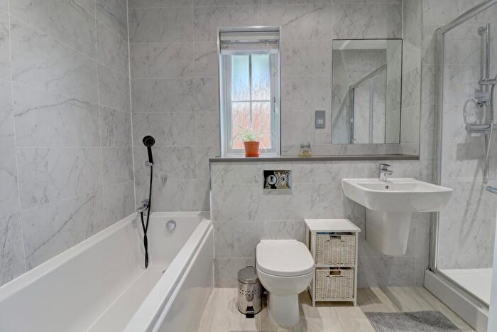 4 Bedroom Detached House For Sale In Picts Lane, Princes Risborough, Buckinghamshire, HP27