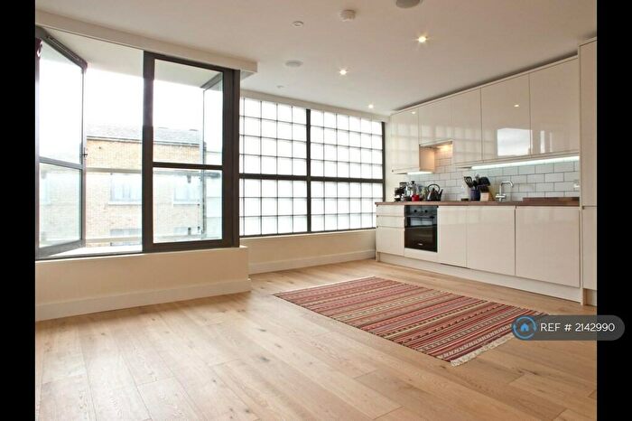 1 Bedroom Flat To Rent In New Crane Wharf, London, E1W