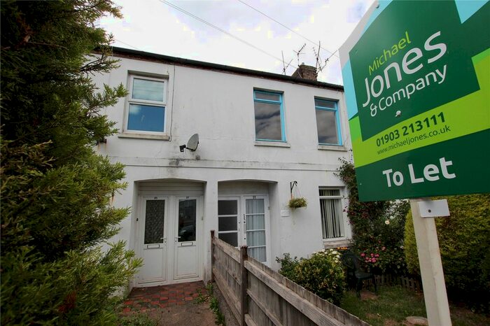 1 Bedroom Flat To Rent In Sugden Road, Worthing, West Sussex, BN11