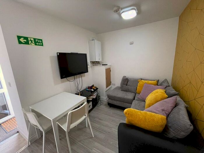 5 Bedroom Property To Rent In Belgrave Road, Gf, PL4