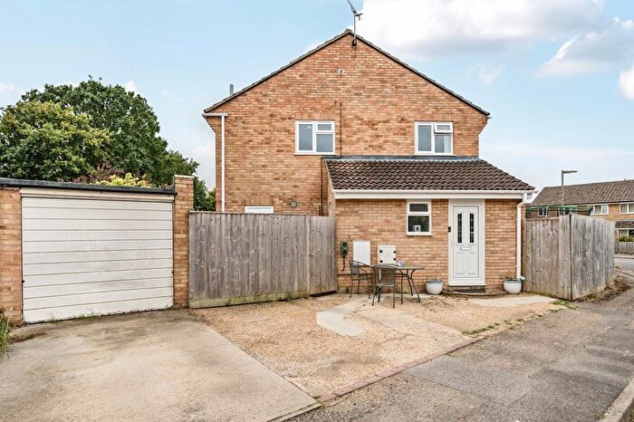 3 Bedroom Semi-Detached House For Sale In Abingdon, Oxfordshire, OX14