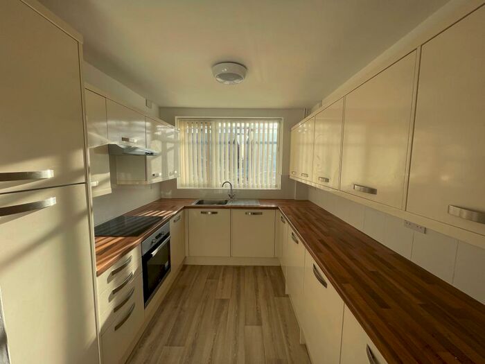 3 Bedroom House To Rent In Babbacombe Way, Hucknall, NG15