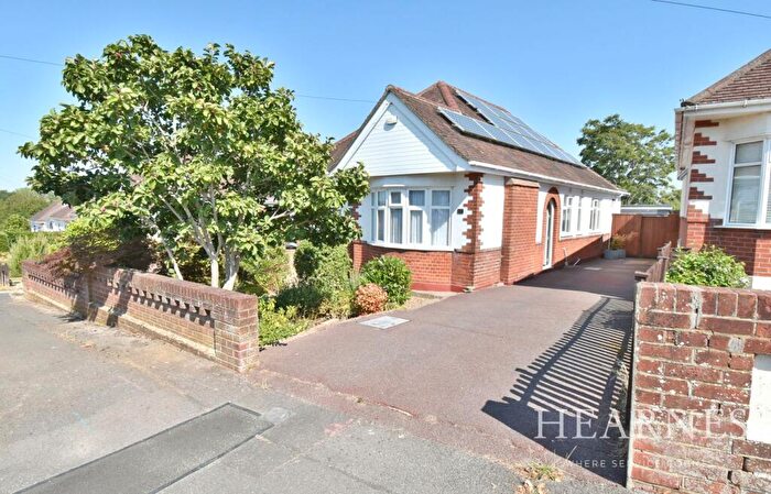3 Bedroom Detached Bungalow For Sale In Brierley Road, Bournemouth, BH10