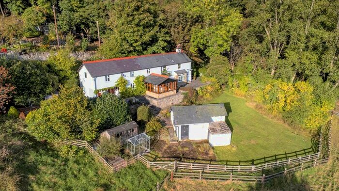3 Bedroom Detached House For Sale In Sunbank, Llangollen, LL20