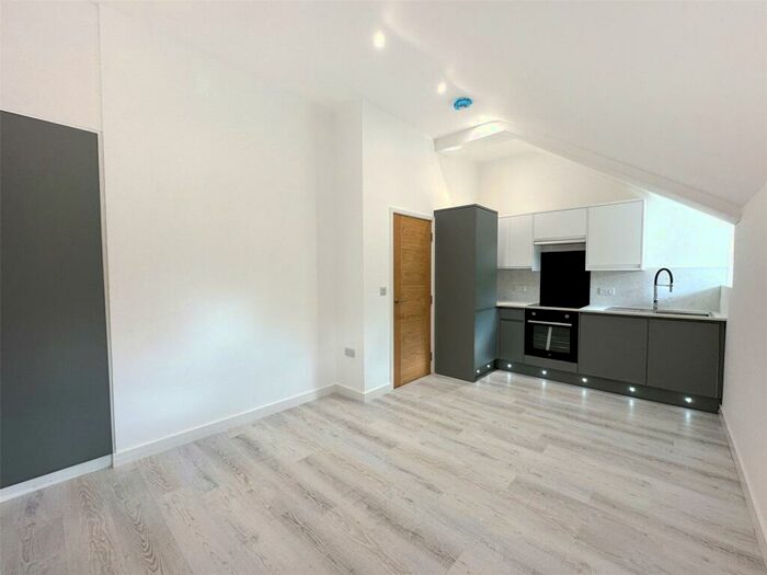 1 Bedroom Apartment To Rent In Mill Walk, Witney, Oxfordshire, OX28