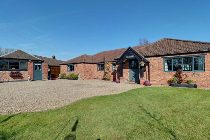 4 Bedroom Detached Bungalow For Sale In Middle Street, Stainby, Lincs, NG33