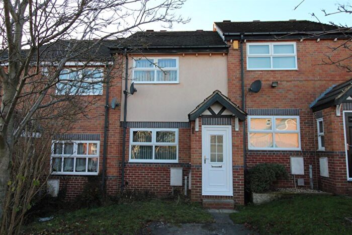 2 Bedroom Town House For Sale In Highthorn Way, Kiveton Park, Sheffield, S26