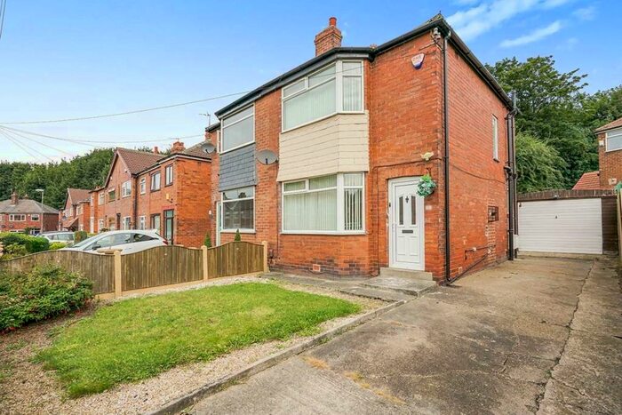 2 Bedroom Semi-Detached House To Rent In Whitebridge Spur, Leeds, LS9