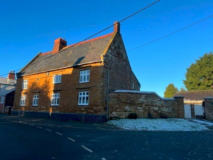 4 Bedroom House To Rent In Whilton Village, NN11