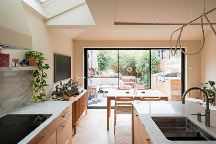 3 Bedroom Terraced House For Sale In Livingstone Road, London, E17