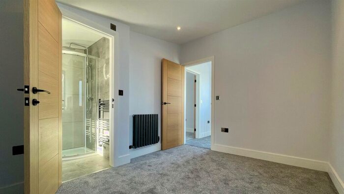4 Bedroom Detached House For Sale In Torridge Road, Appledore, EX39