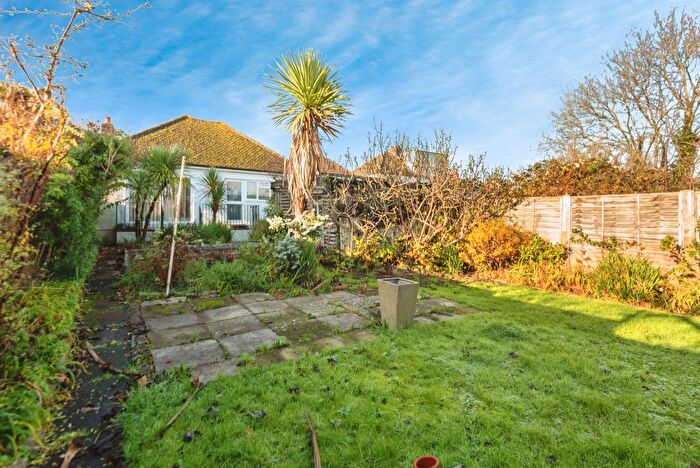 2 Bedroom Bungalow For Sale In Boscombe Road, Worcester Park, KT4