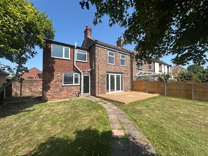 3 Bedroom End Of Terrace House To Rent In West End, Rawcliffe, Goole, DN14