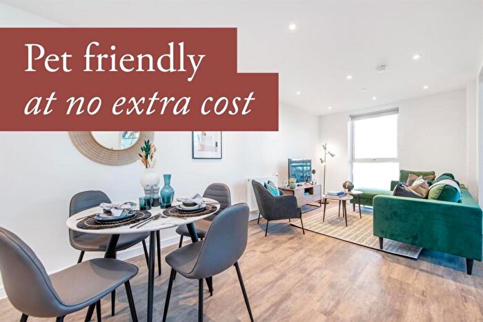 2 Bedroom Apartment To Rent In Bed, Th Floor, Capri, Valentines House In Beam Park, RM13