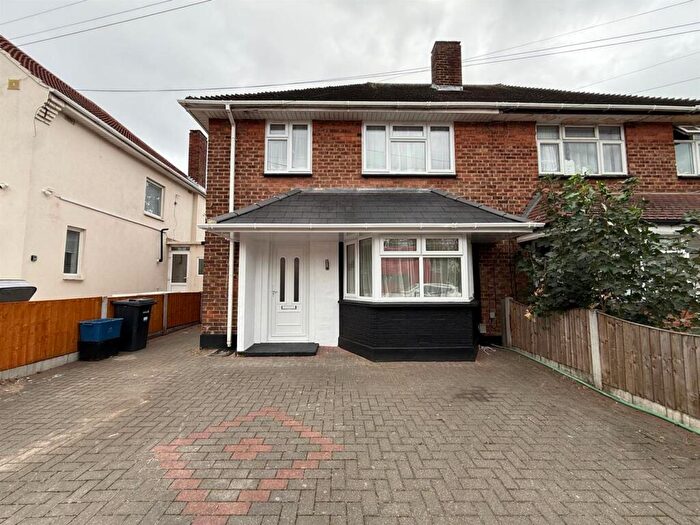 3 Bedroom House To Rent In Barley Lane, IG3