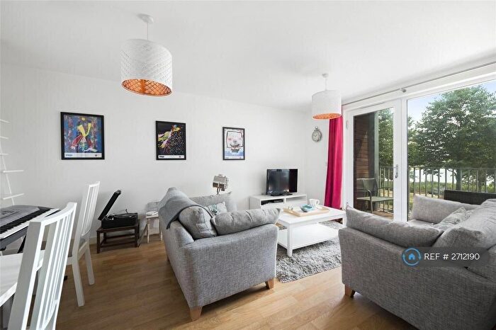 2 Bedroom Flat To Rent In Goodchild Road, London, N4