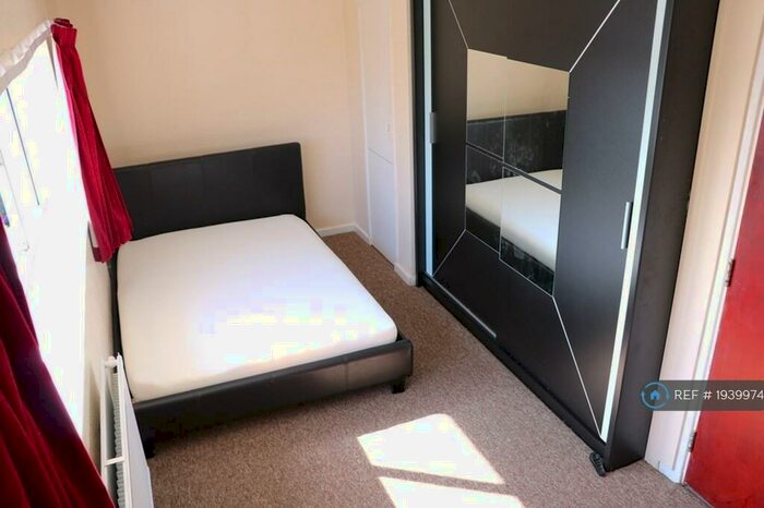 4 Bedroom Terraced House To Rent In Eagle Way, Hatfield, AL10