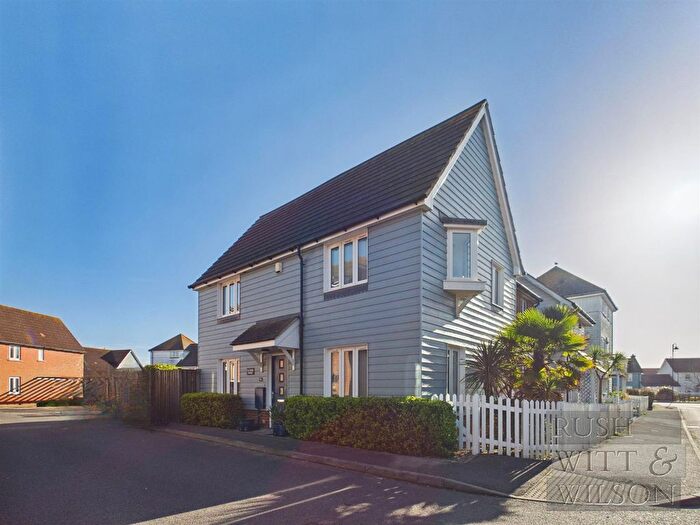 3 Bedroom Semi Detached House For Sale In Shearers Way, Camber, TN31